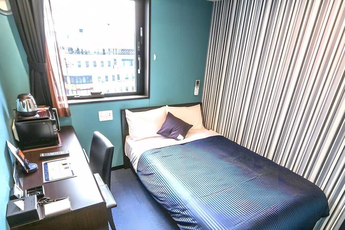 Individually decorated, desk, iron/ironing board, free WiFi