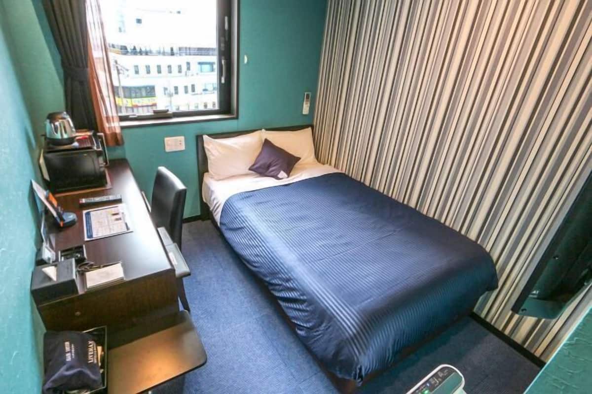 Individually decorated, desk, iron/ironing board, free WiFi