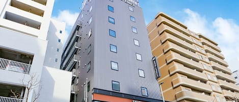 Pintu masuk hartanah