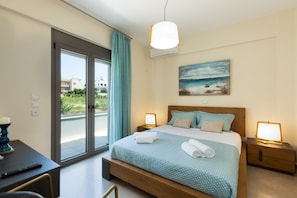 4 slaapkamers, een bureau, een strijkplank/strijkijzer, gratis wifi