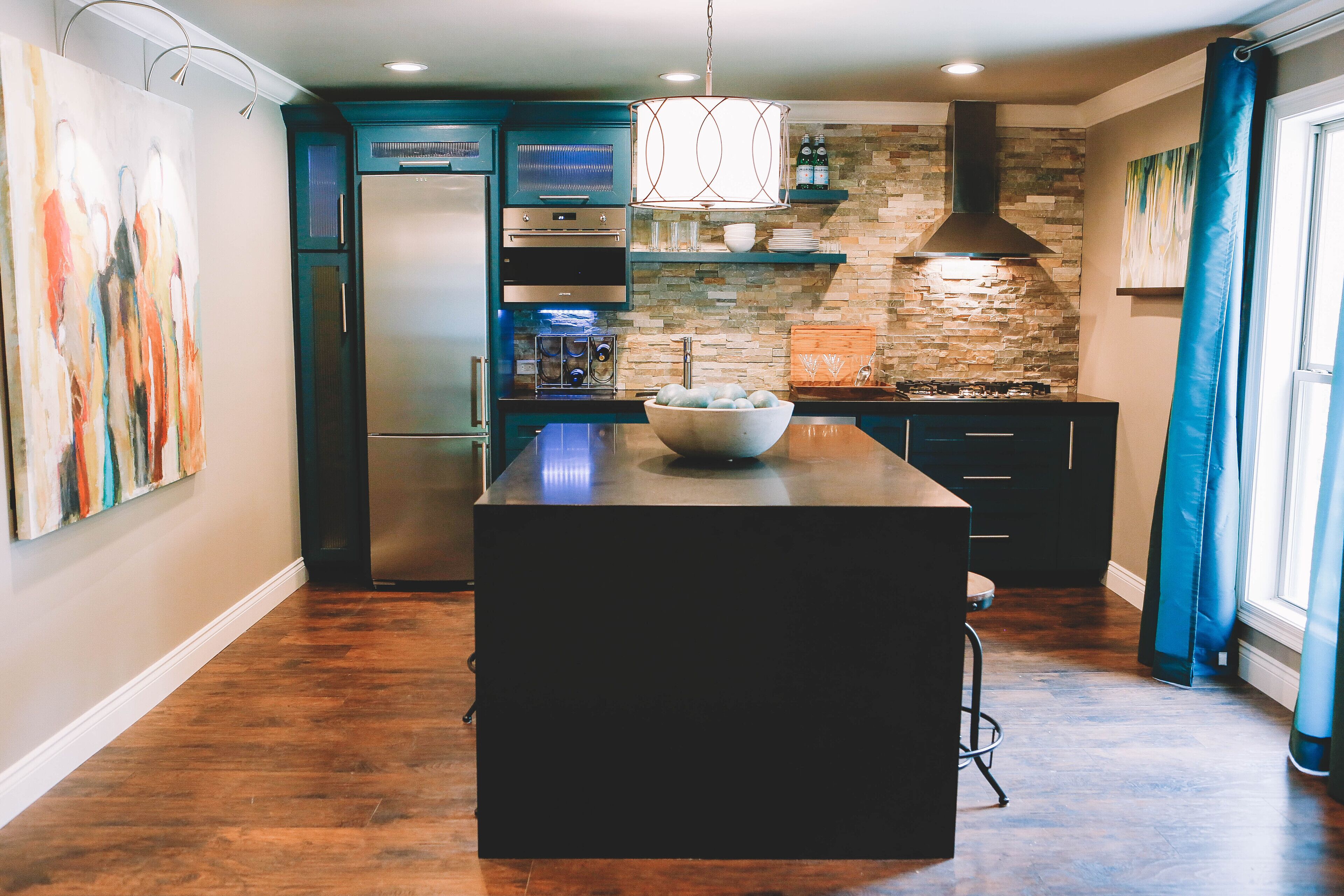 ثلاجة، ميكروويف، فرن، غسالة أطباق