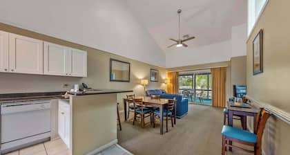 Lakefront Condo with Jacuzzi, Pool & Resort Access!