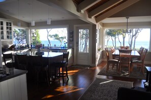 Dining -  Secluded Sandy Beach All To Yourself! Panoramic Ocean and Mountain views. (Comox)