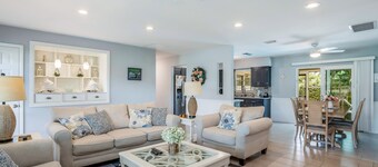 Single level family home w/private pool & furnished patio w/grill, dog-friendly.