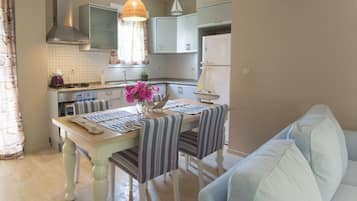 Vila, 3 kamar tidur | Dapur kecil pribadi | Lemari es besar, oven, kompor, dan mesin pencuci piring