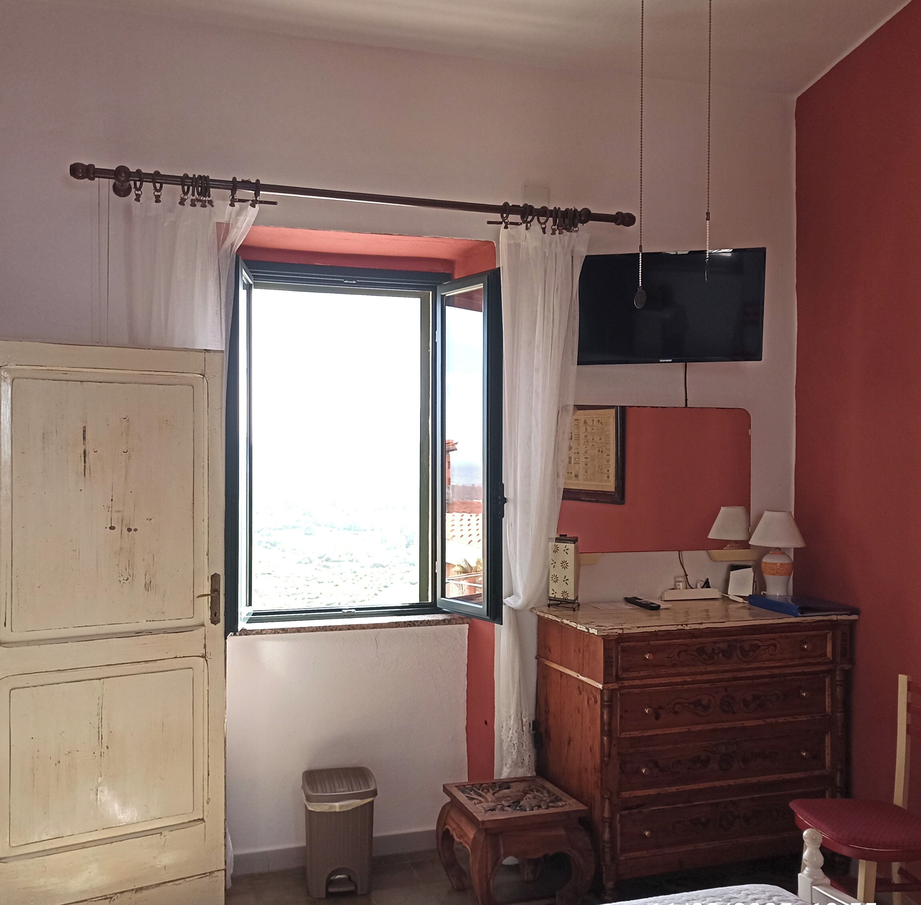 Doppia Tradizionale (Private External Bathroom) | Con stile personalizzato, con arredamento individuale, una scrivania