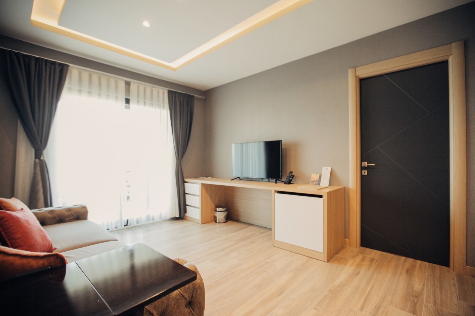 standard double room | in-room dining