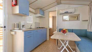 Tủ lạnh, bếp nấu, dụng cụ pha cà phê/trà