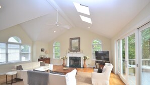 Living room - Villa Isaiah (Southampton)