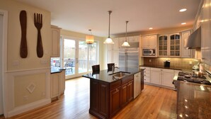 Private kitchen - Villa Isaiah (Southampton)