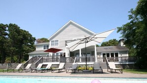 Outdoor pool - Villa Isaiah (Southampton)