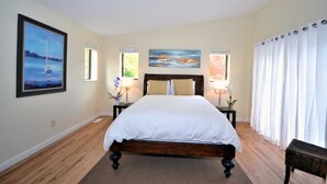 Villa (3 Bedrooms) | 3 bedrooms, desk, laptop workspace, soundproofing - Villa Gavin (Southampton)
