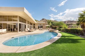 Outdoor pool - Villa Mirada (Rancho Mirage)