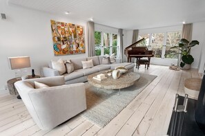 Ping pong - Villa Red Hut (Water Mill)