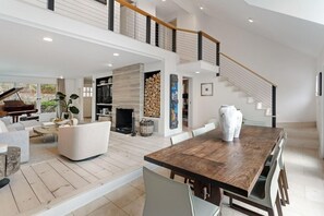 Ping pong - Villa Red Hut (Water Mill)