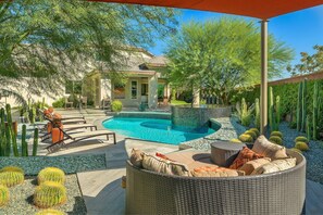Outdoor pool - Villa Perfection (Indio)
