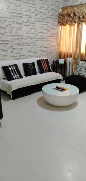 2 BR Unit | Living area