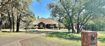 Excellent Rental for Family, Events, Girls Trip or Magnolia Silos or Baylor Univ