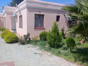 Exterior - Kutse Guesthouse (Letlhakeng)