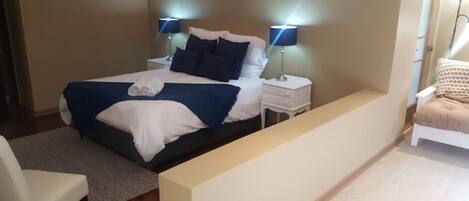 Penthouse, 3 Bedrooms, Sea View | 3 bedrooms, premium bedding, pillowtop beds, in-room safe