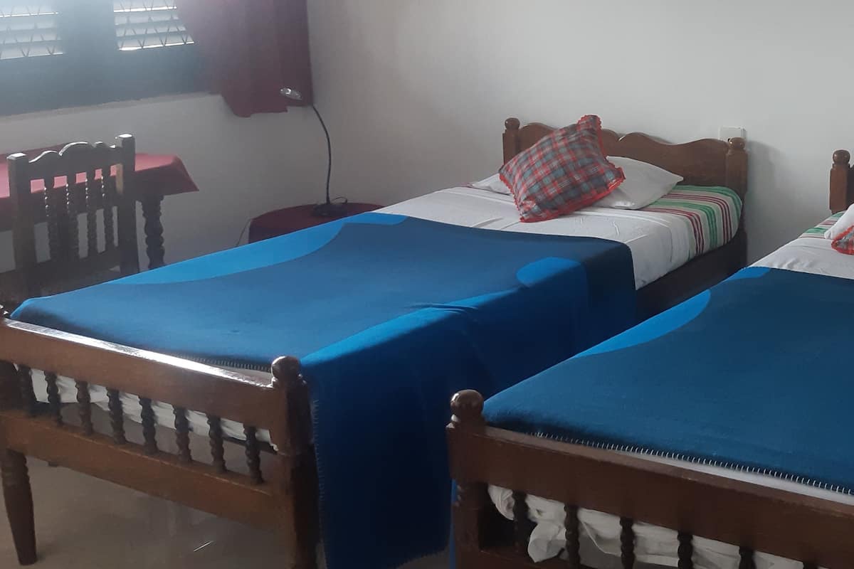 Basic Double Room | Cadar katil