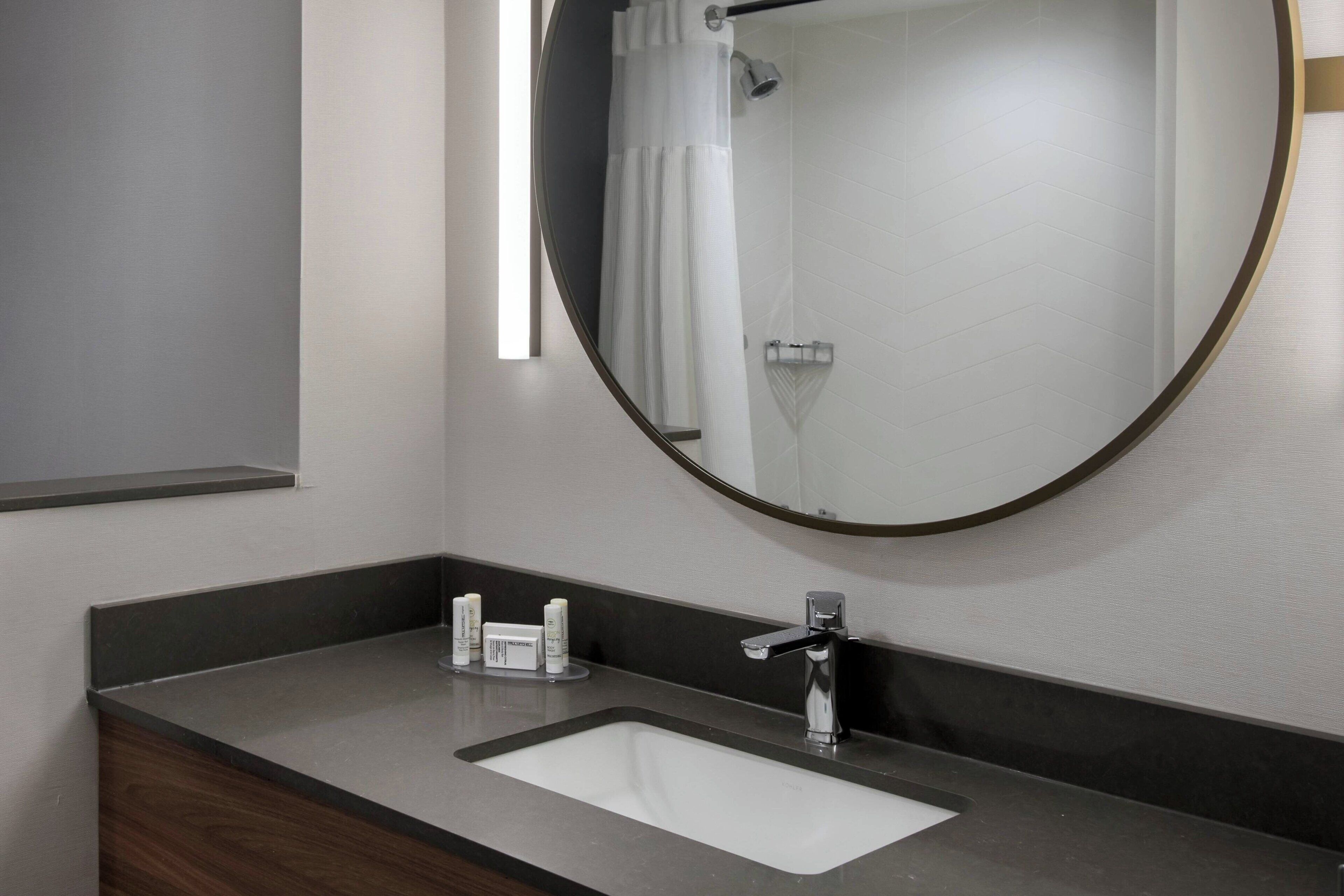 combined shower/bathtub, free toiletries, hair dryer, towels