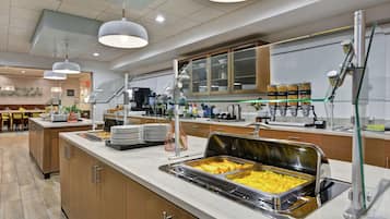 Free daily breakfast