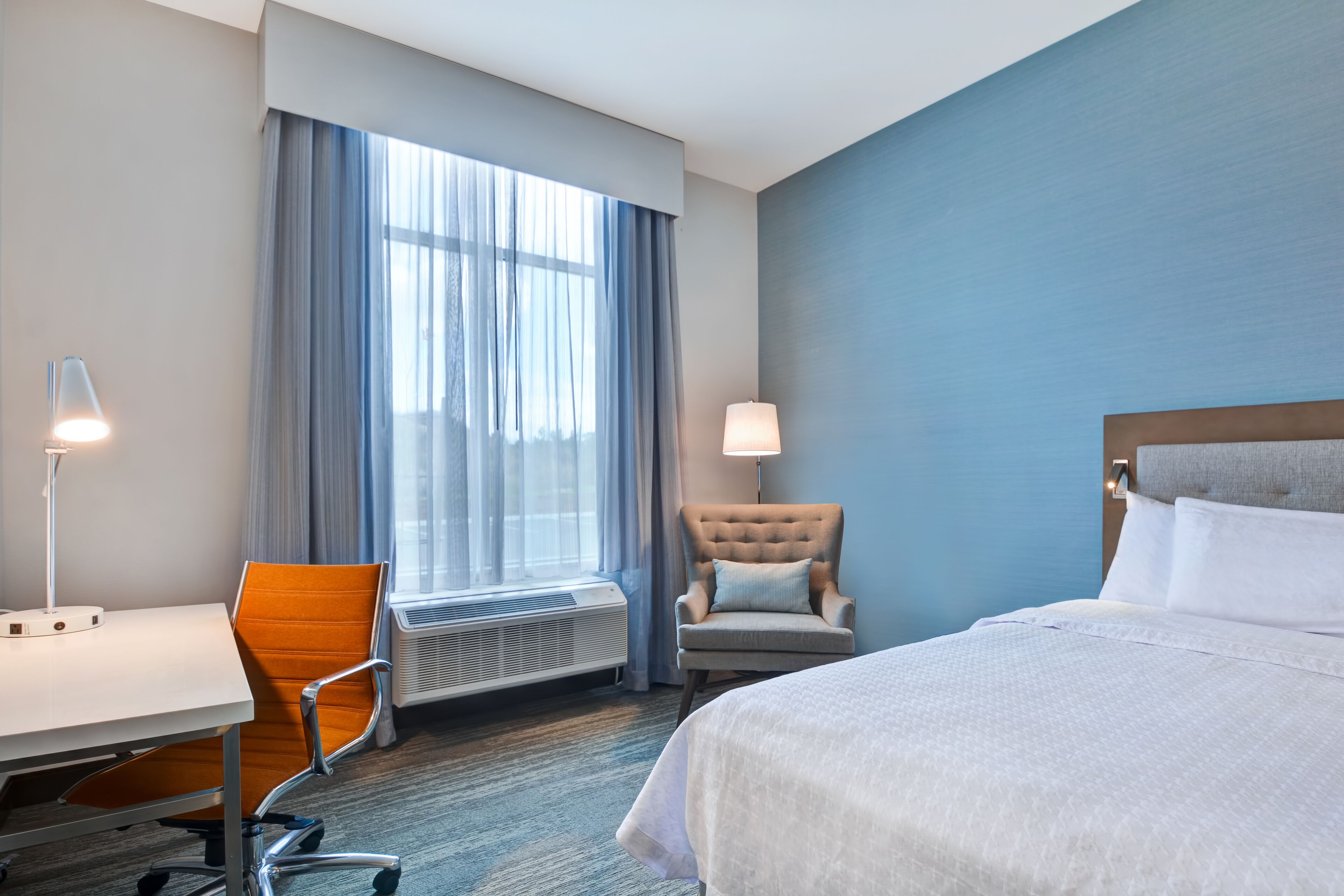 suite, 1 bedroom, non smoking | desk, iron/ironing board, free wifi, bed sheets