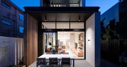 BOUTIQUE STAYS - Woodfin House