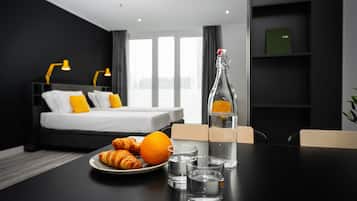 Superior-Studio (Twin) | Zimmersafe, Schreibtisch, laptopgeeigneter Arbeitsplatz