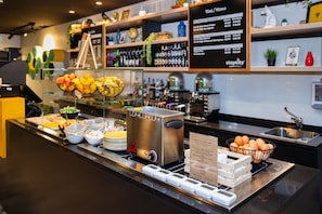Daily continental breakfast for a fee - Staycity Aparthotels, Venice, Mestre (Mestre)