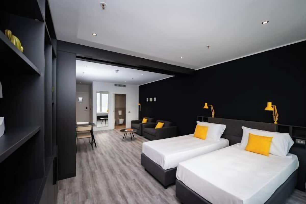 1 bedroom, in-room safe, desk, laptop workspace
