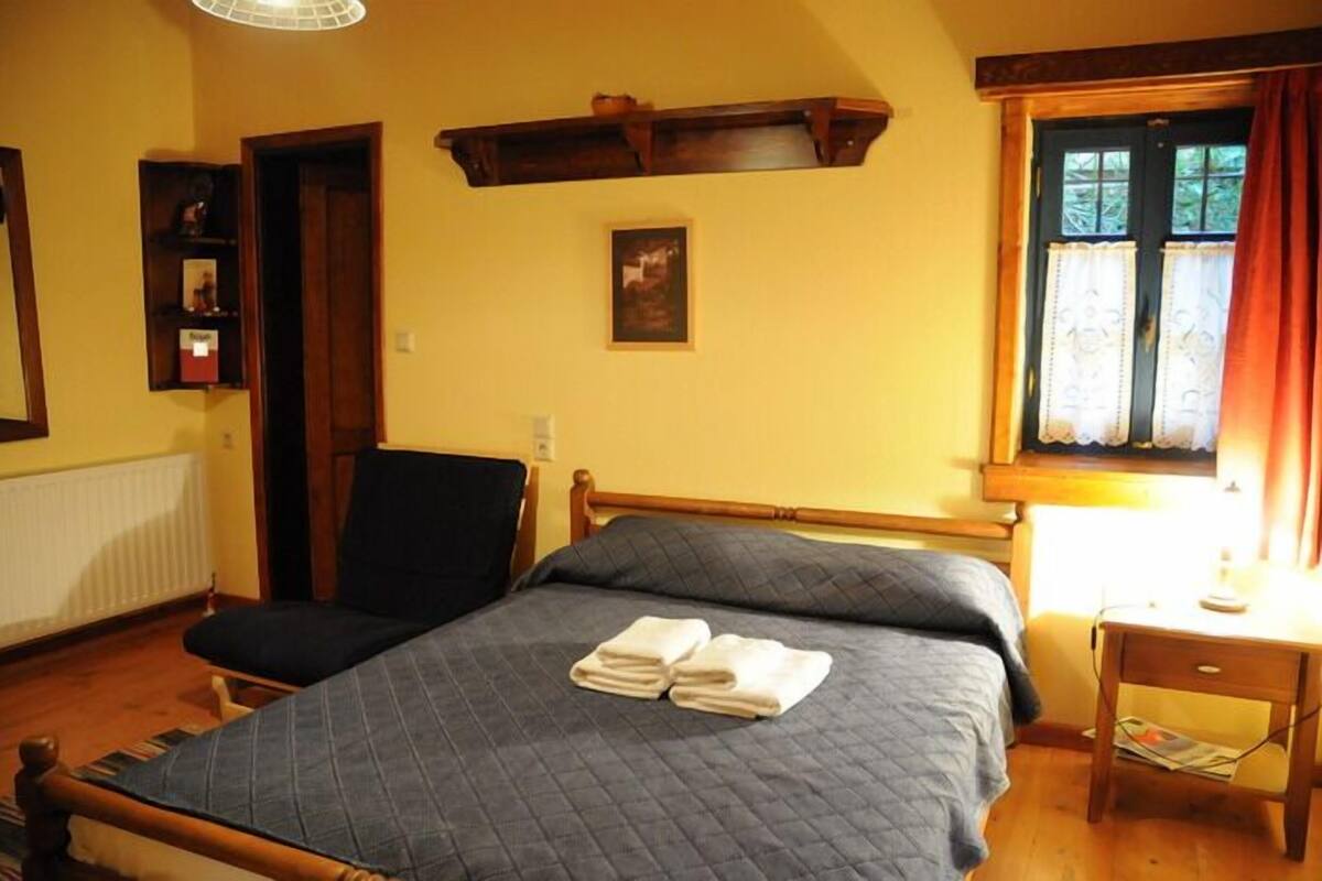 Doppelzimmer | Schallisolierte Zimmer, kostenlose Babybetten, Bettwäsche