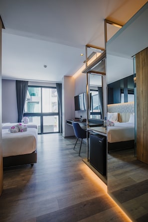 Rak Twin Room No Balcony | Minibar, in-room safe, individually decorated, individually furnished - Rak Elegant Hotel Patong (Patong)