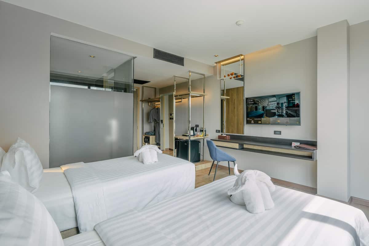 Rak Twin Room No Balcony | 1 bedroom, minibar, in-room safe, desk