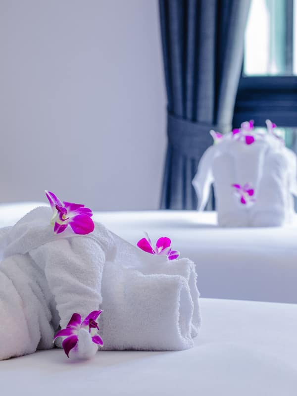 Rak Twin Room No Balcony | Bathroom amenities | Shower, rainfall showerhead, designer toiletries, hair dryer