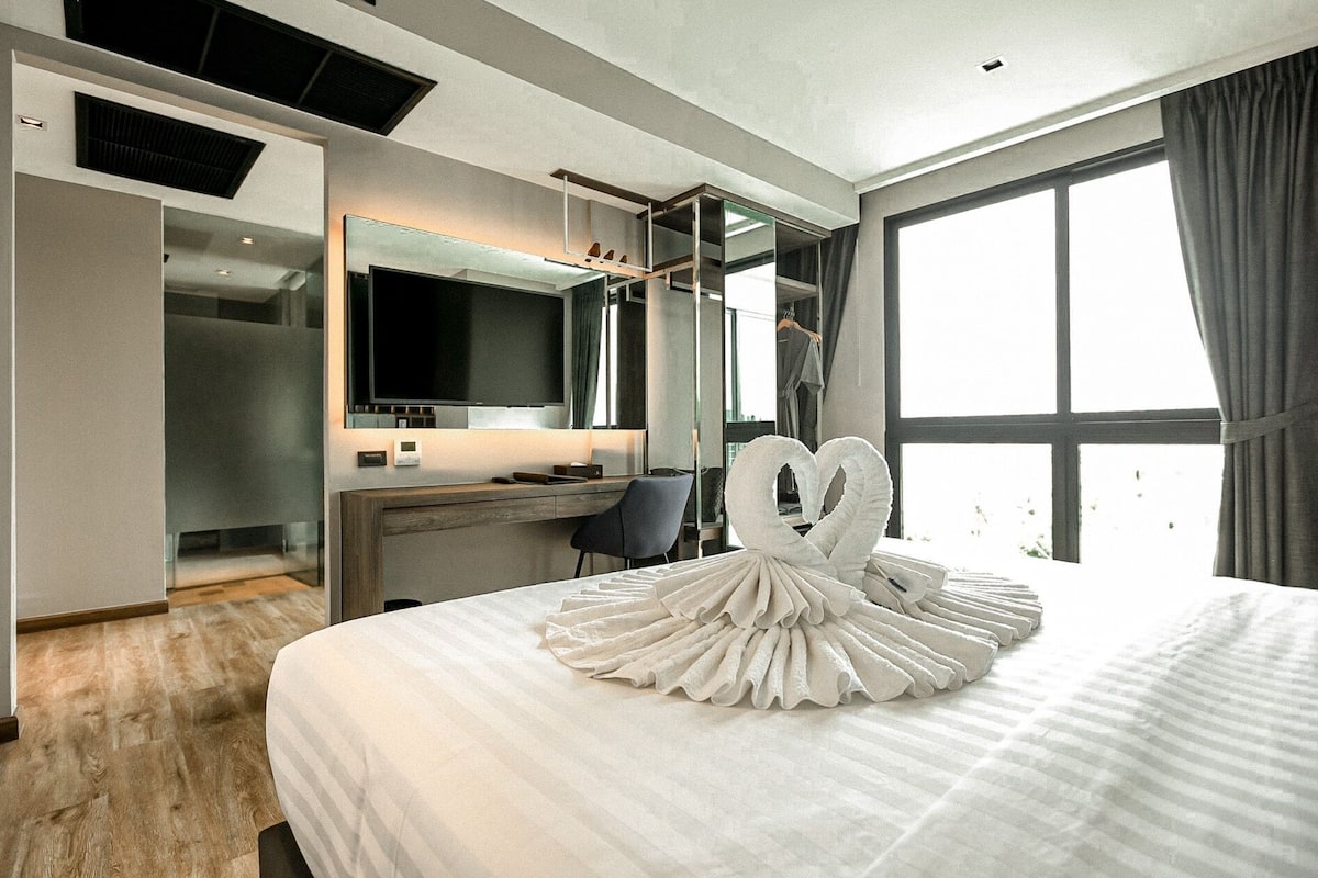 Rak Suite Room with Kitchenette No View | 1 bedroom, minibar, in-room safe, desk