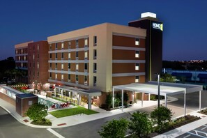 Exterior - Home2 Suites by Hilton Orlando Near UCF (Orlando)