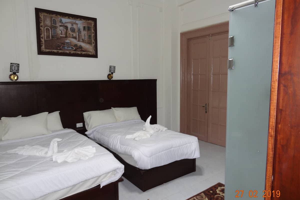 In-room safe, free WiFi