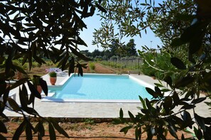 Outdoor pool, pool loungers - Bed and Breakfast Piano Del Re (Partinico)