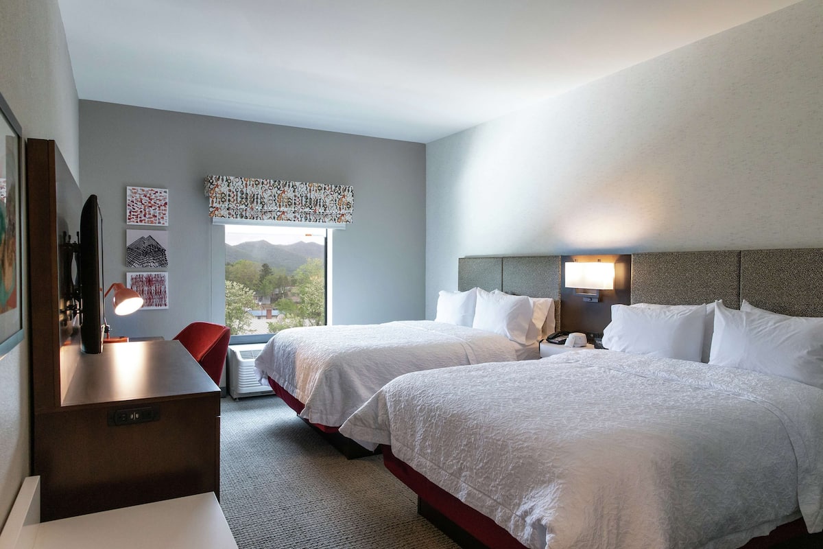 desk, blackout curtains, iron/ironing board, free wifi