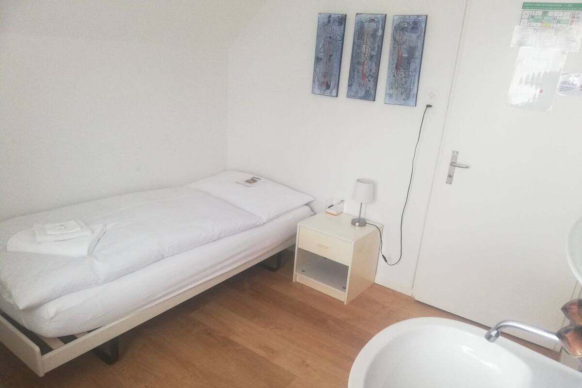 Basic Single Room, Shared Bathroom (Budget) | Rollaway beds (surcharge), bed sheets