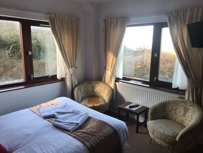 特色装修、特色家居、遮光窗帘、熨斗/熨板