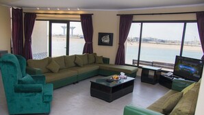 Unclassified image, 5 of 39, button - Faris villas (Al Khiran)