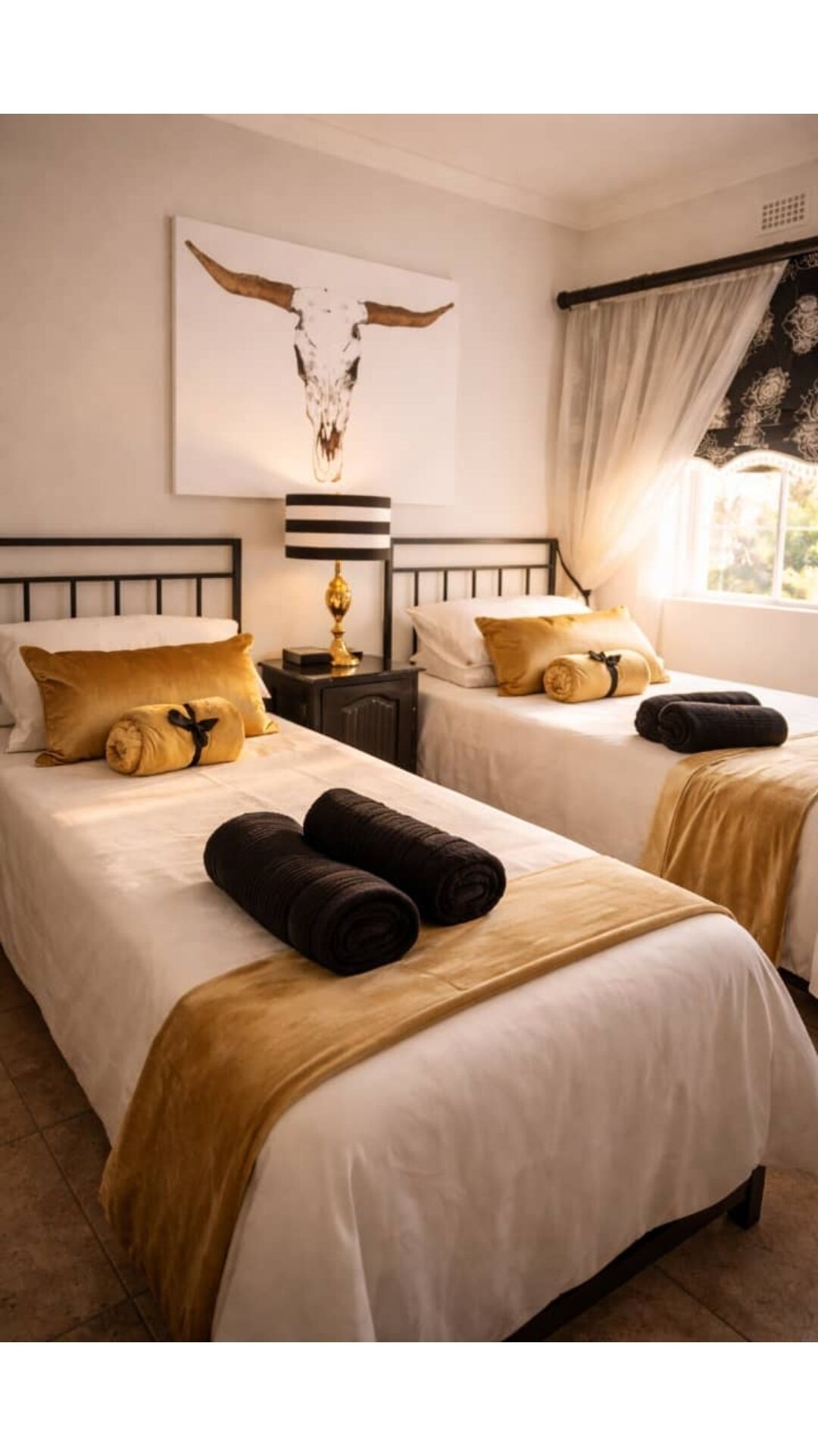 Quarto duplo superluxo | Quartos à prova de som, Wi-Fi de cortesia, roupa de cama