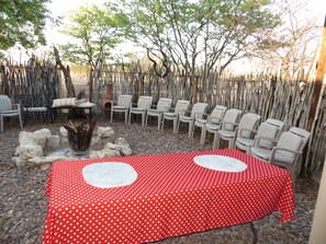 Outdoor dining - Tarentaal Guest Farm (Okaukuejo)
