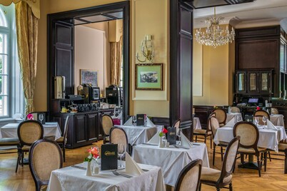 La Contessa Castle Hotel