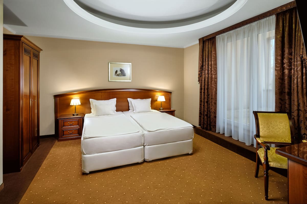 Suite in Mansion house