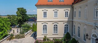 La Contessa Castle Hotel