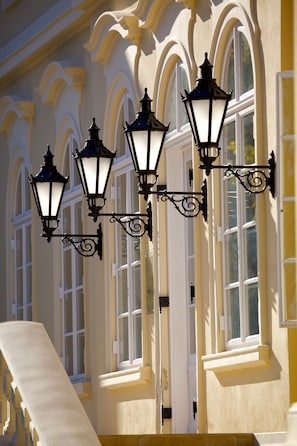 Front of property - La Contessa Castle Hotel (Szilvasvarad)